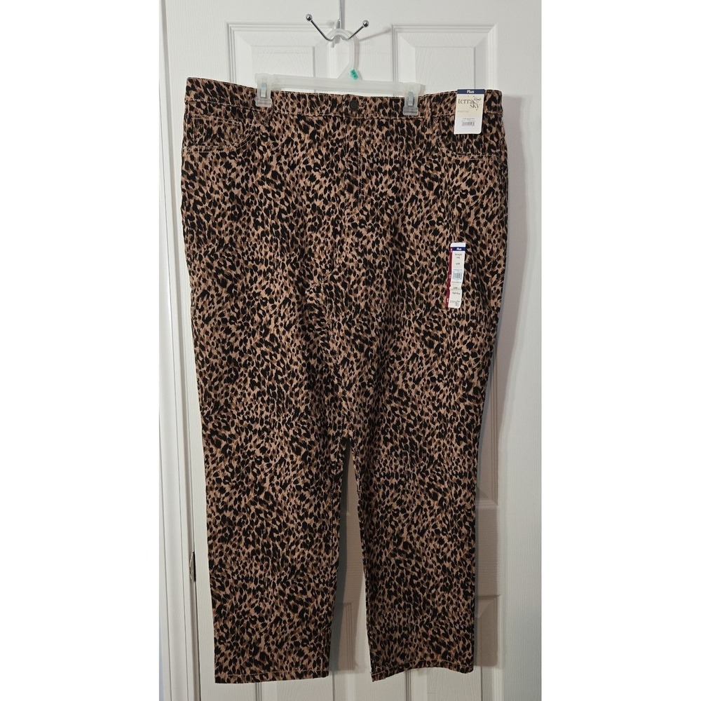 Terra & Sky‎ Womans  Plus Size Leopard Print Pants Size 22W. New